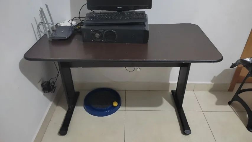 Mesa de estudos64175974297218121