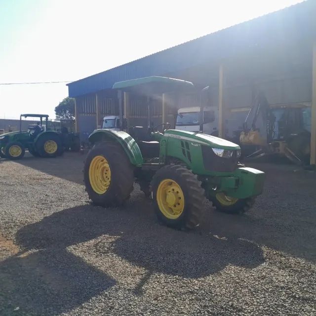 TRATOR CAB PNEU JOHN DEERE 5080E 80CV - Foto 3