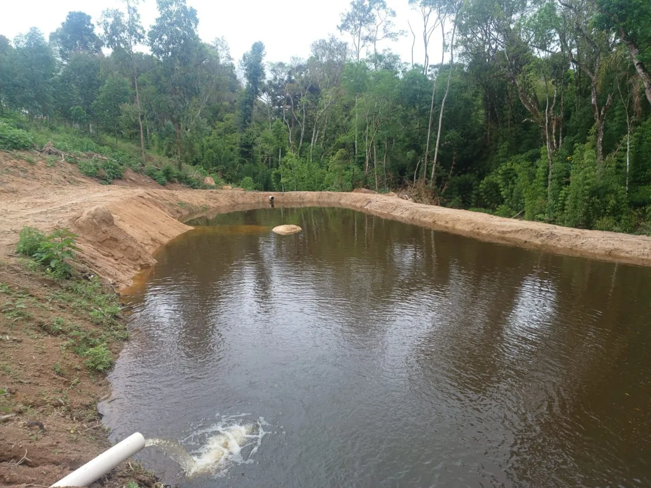 Terreno com tanque