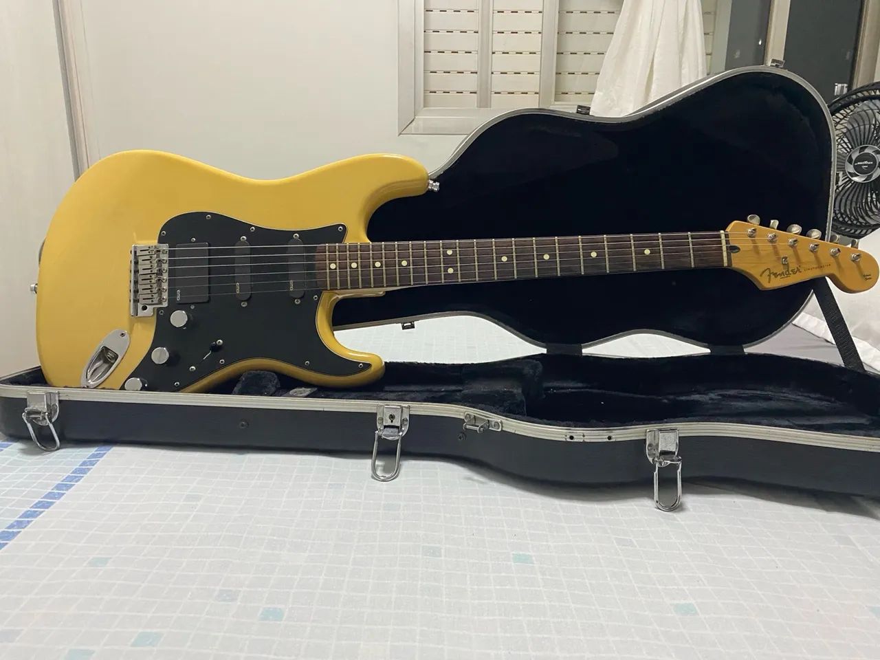 Guitarra Fender Stratocaster