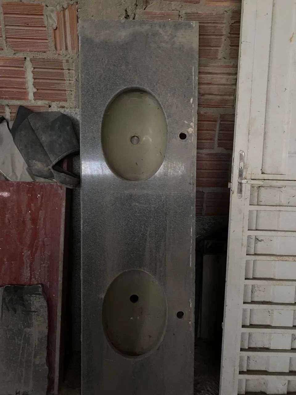 Gray Swallow Sink64307021088385120