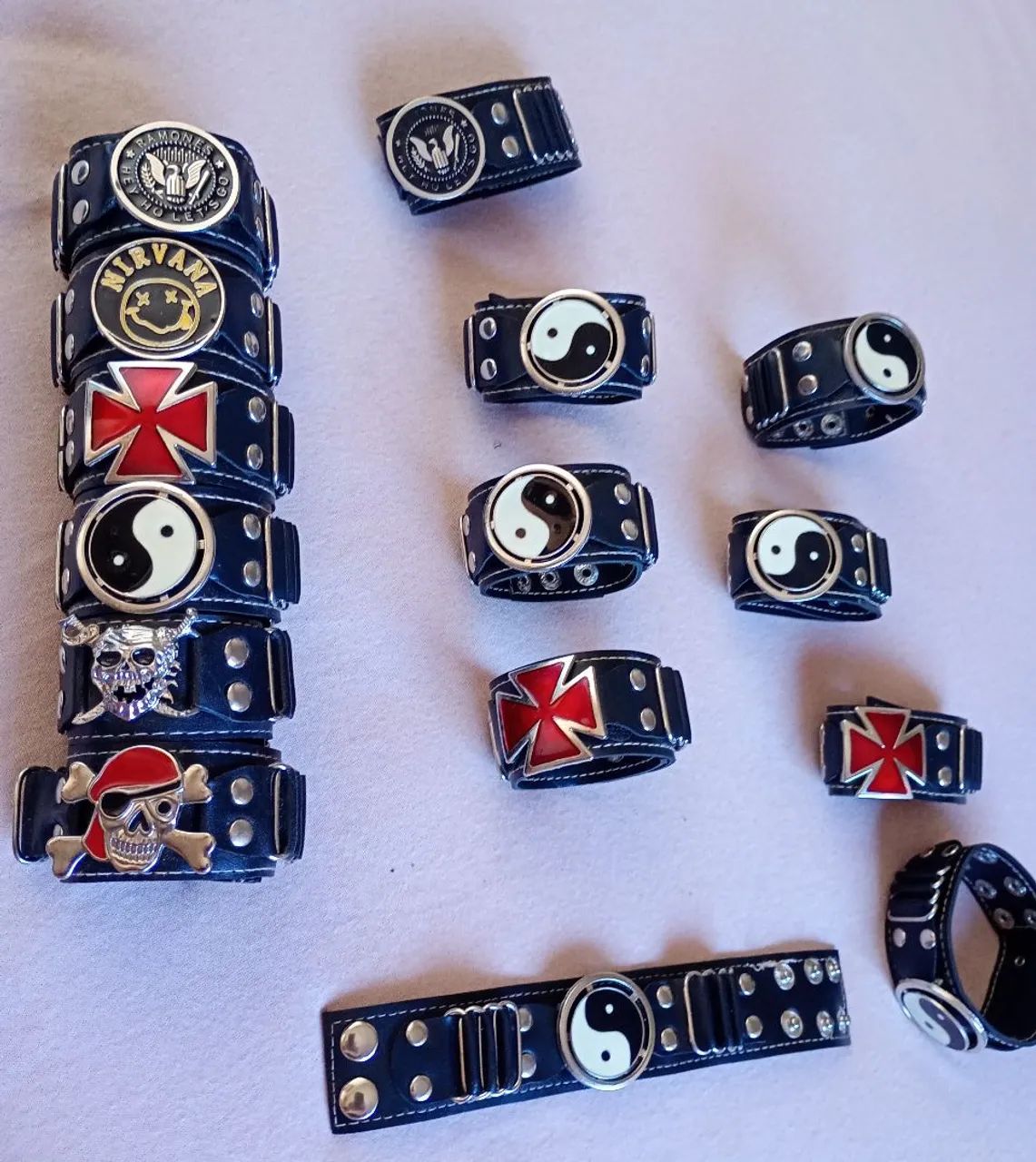 Pulseiras de Couro Rock /Punk Personalizadas com Pingentes e Tamanhos Ajustáveis - Foto 2