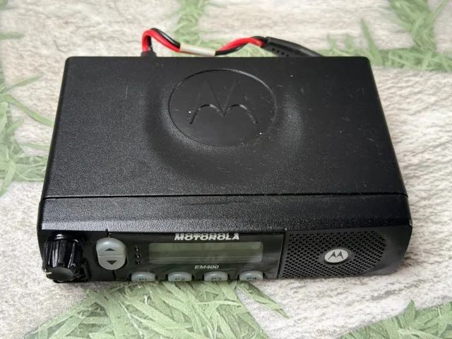 Radio Motorola EM400 VHF - Foto 2