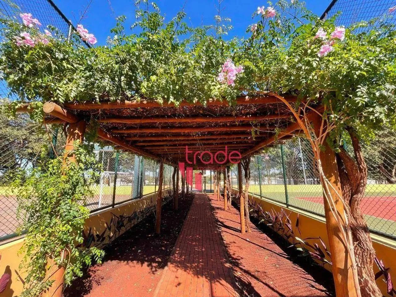 Terreno à Venda em Condomínio Fechado no Bairro Fazenda Santa Maria em Cravinhos. Excelent
