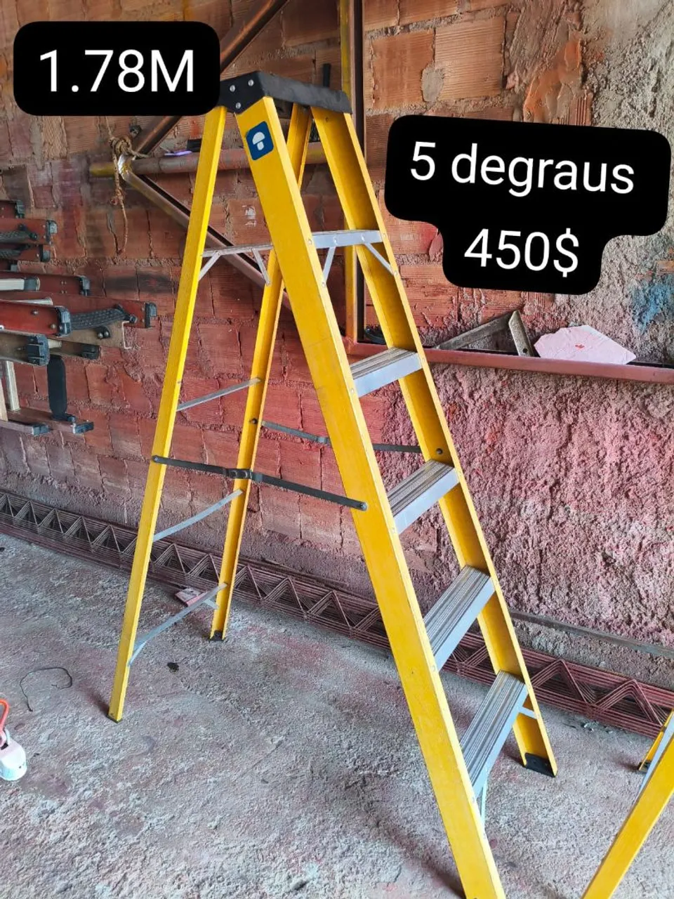 Escada fibra 1.78m 5 degraus