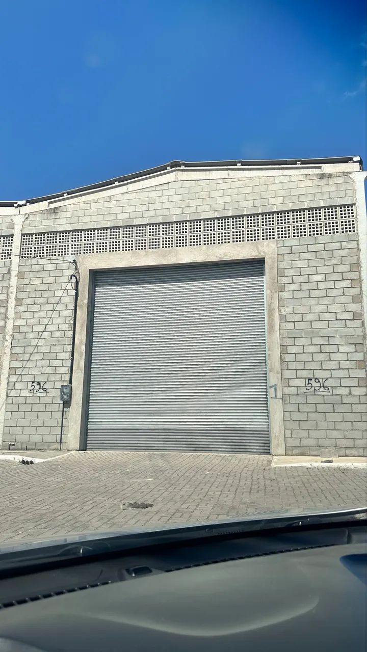 Alugo galpão novo na cidade universitária príncipal 