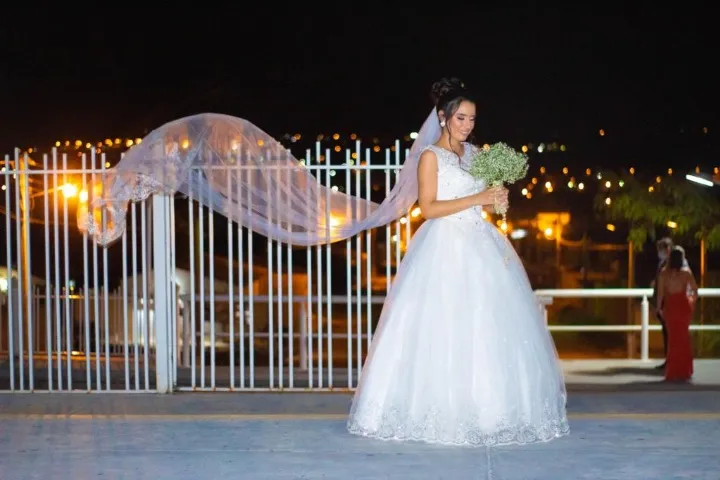 Vestido de noiva + véu