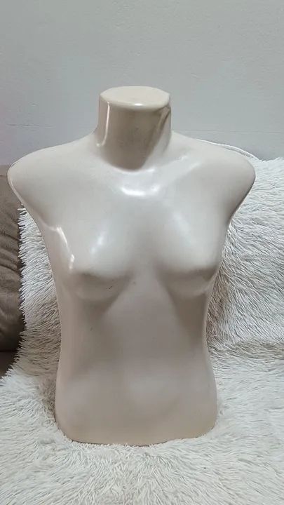 Mannequins de vitrine - par masculino e feminino - Foto 3
