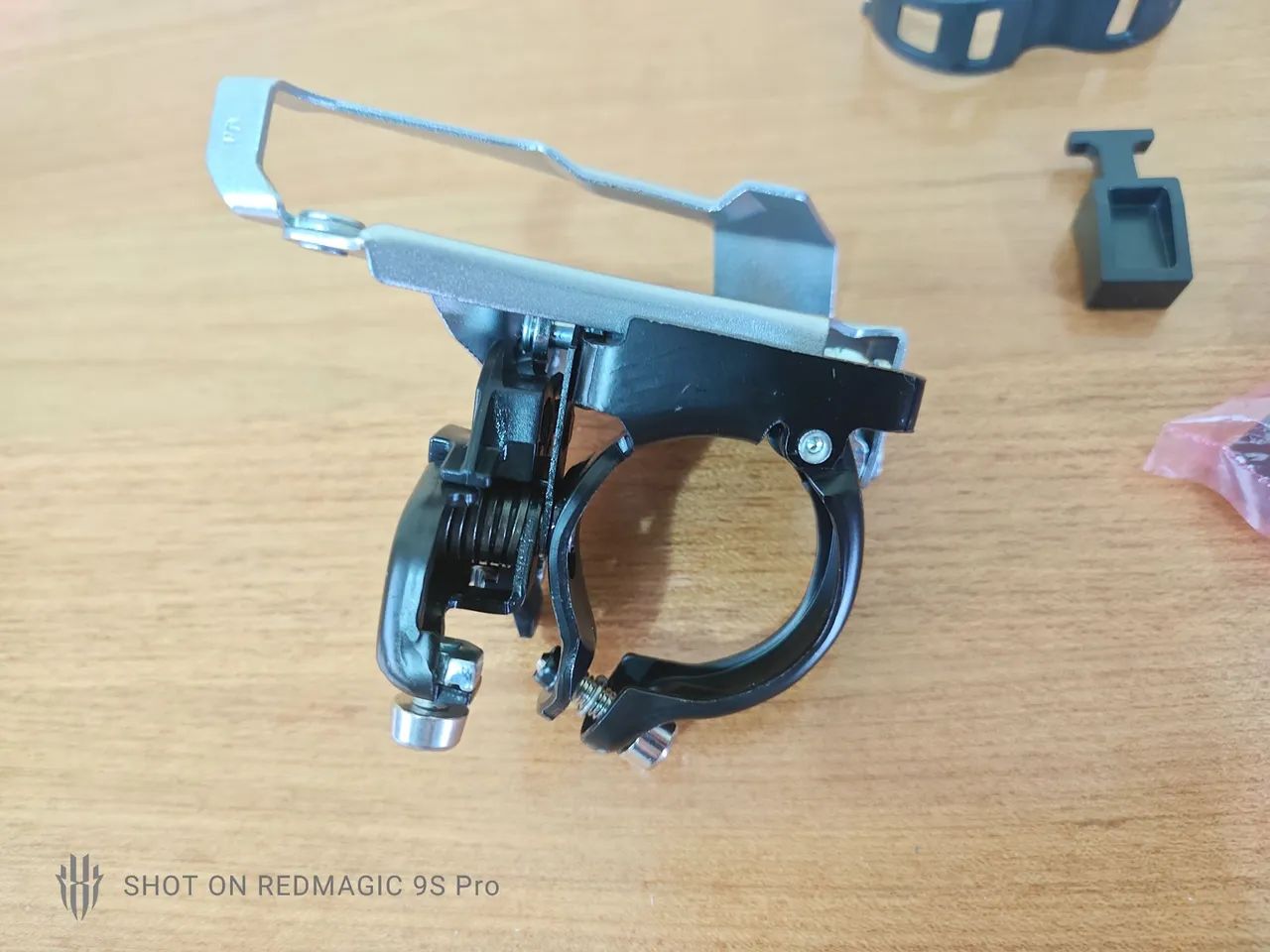 Câmbio dianteiro Shimano Cues 2v  U4000 - Foto 4