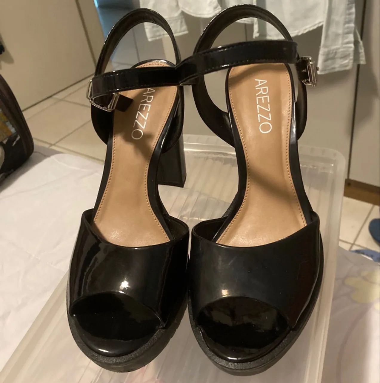 Sandália Preta Arezzo - Foto 2