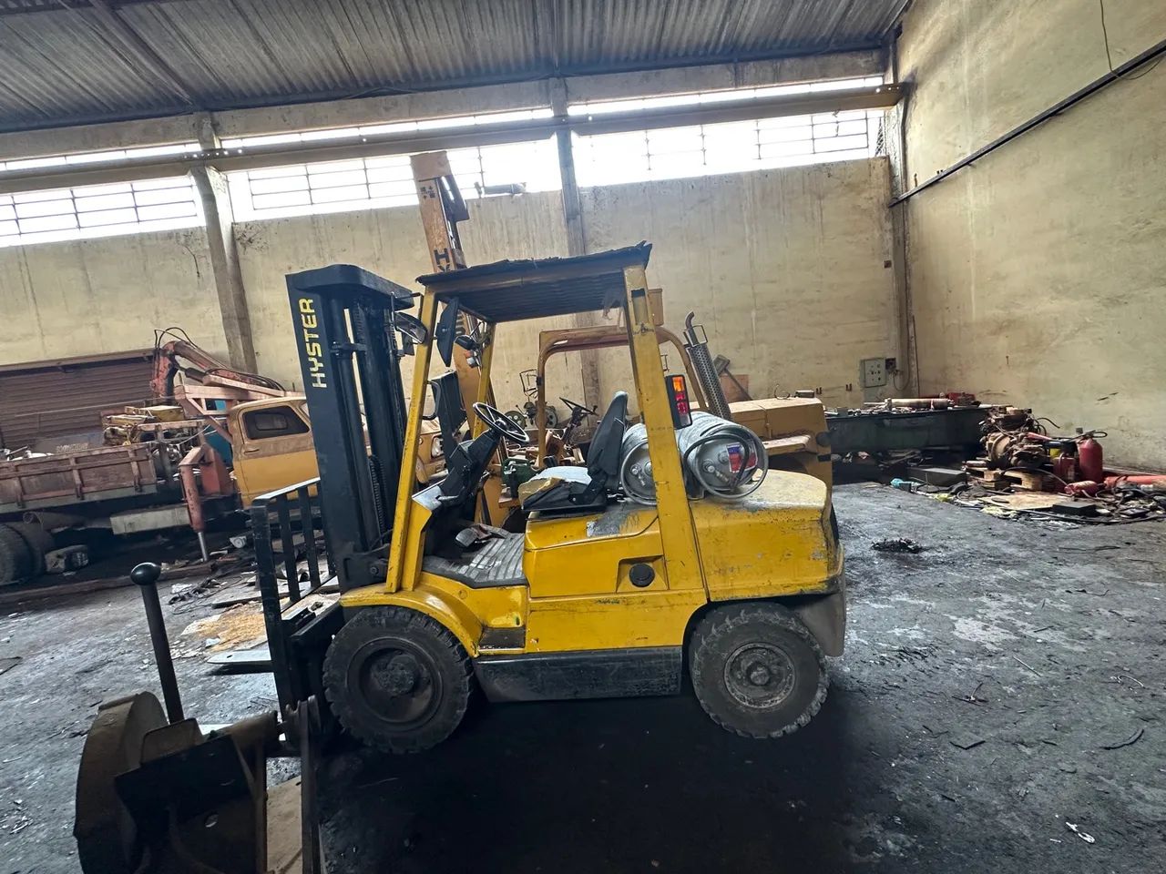 Empilhadeira Hyster xm 60 funcionando 