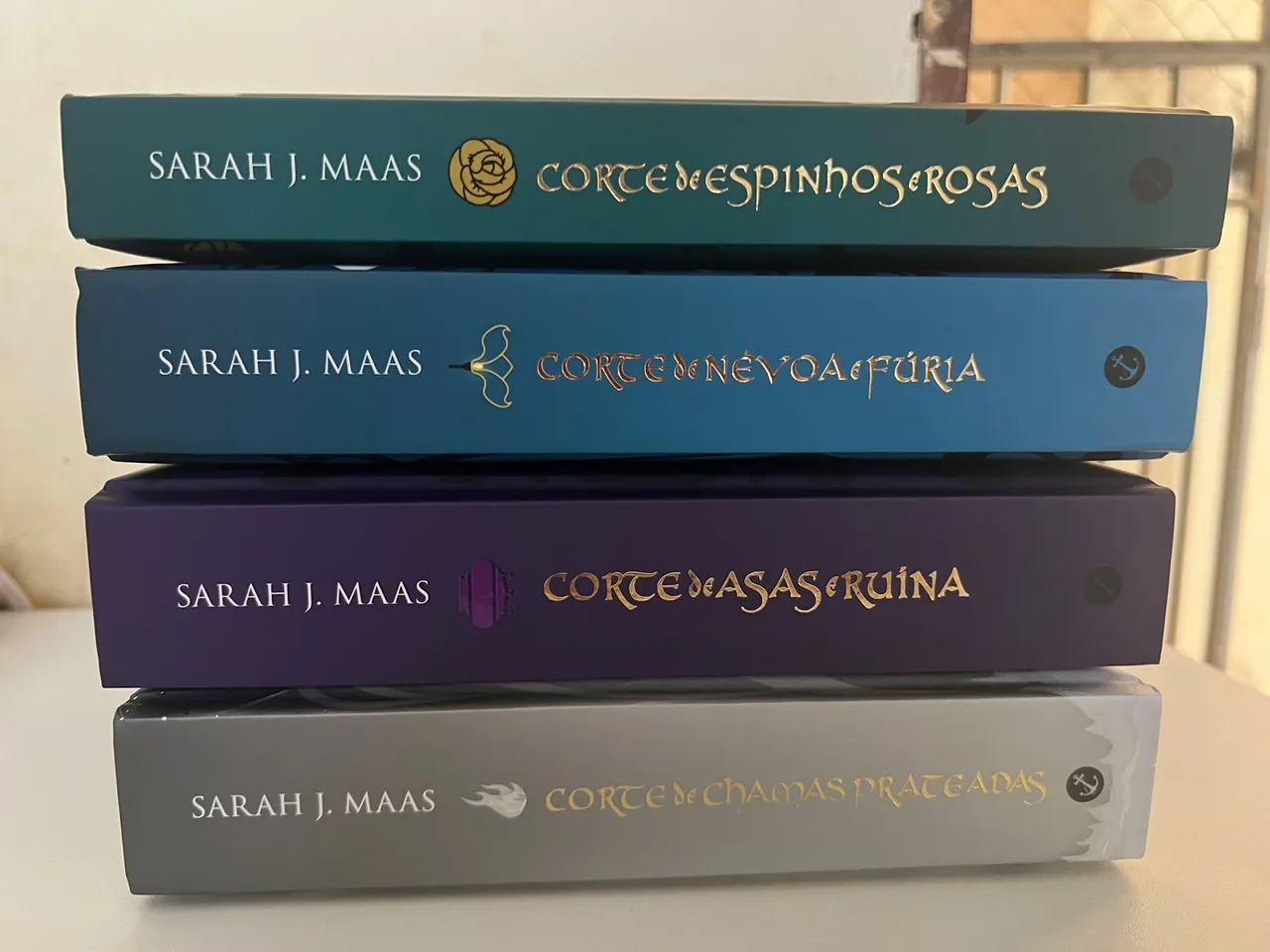 Coleção ACOTAR - Corte de Espinhos e Rosas (4 livros)