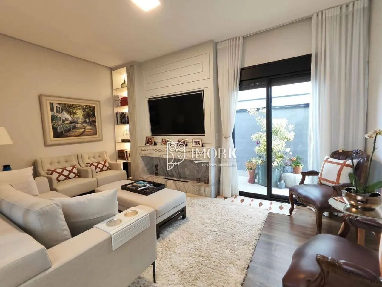 Casa terrea com piscina em condominio fechado