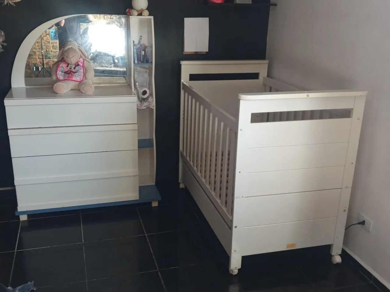 Berço e Cômoda para Bebê