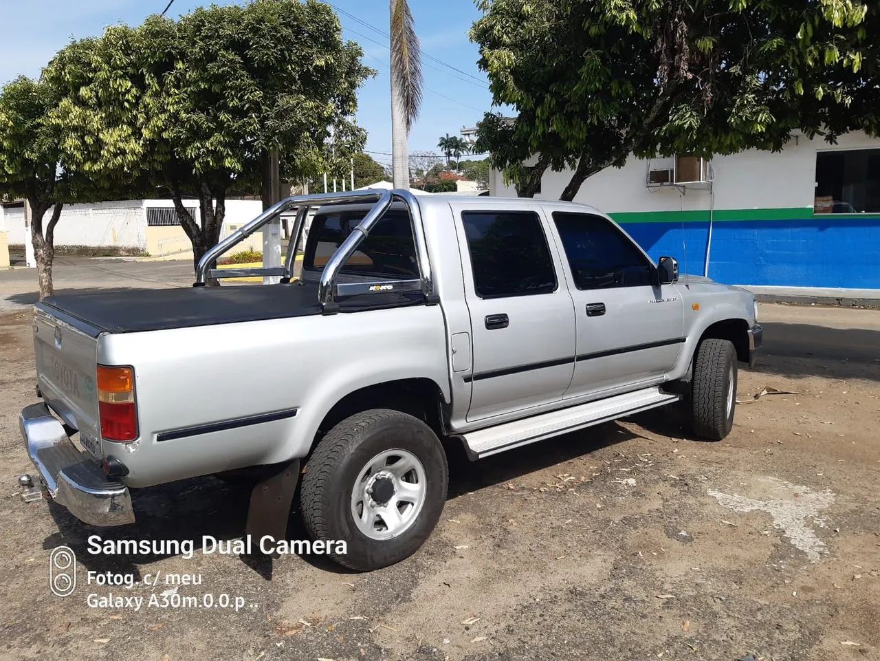 Toyota Hilux Hilux CD SRV 4x2 2.7 16V 142cv 2002