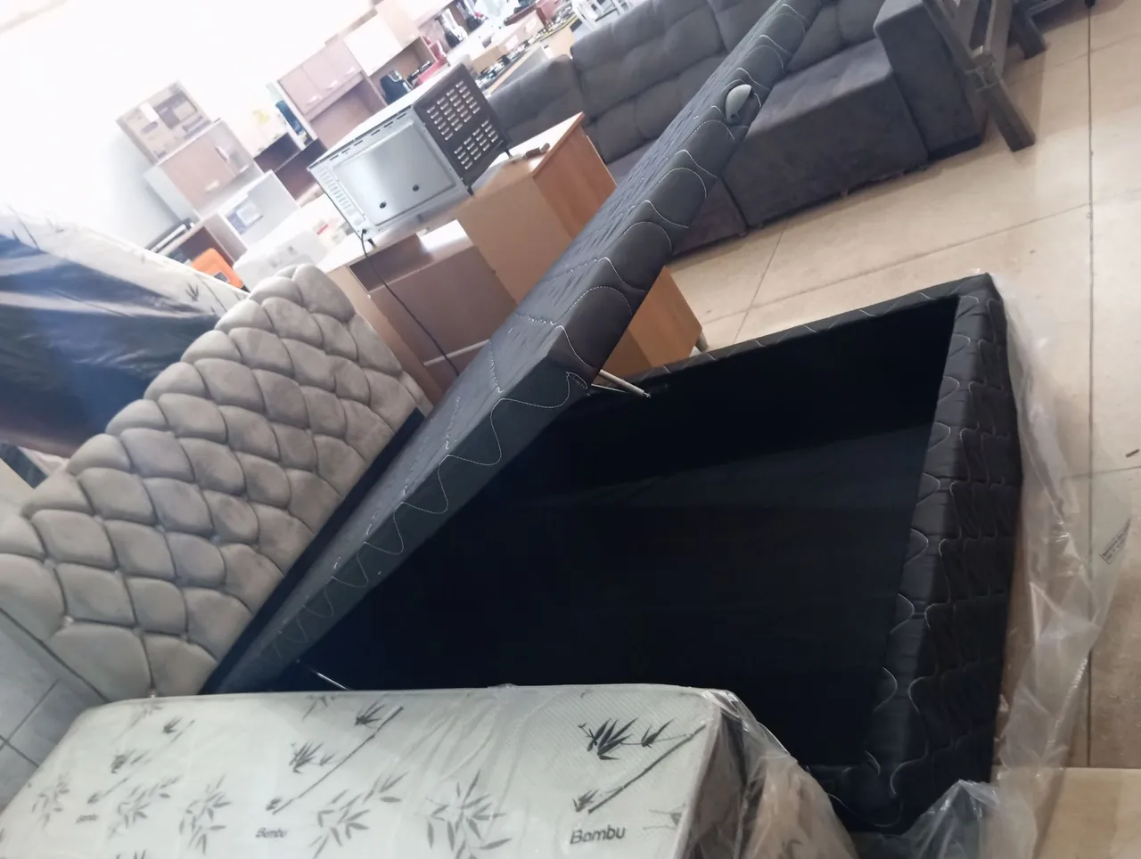 Cama Box Casal com Baú - Conforto e Praticidade