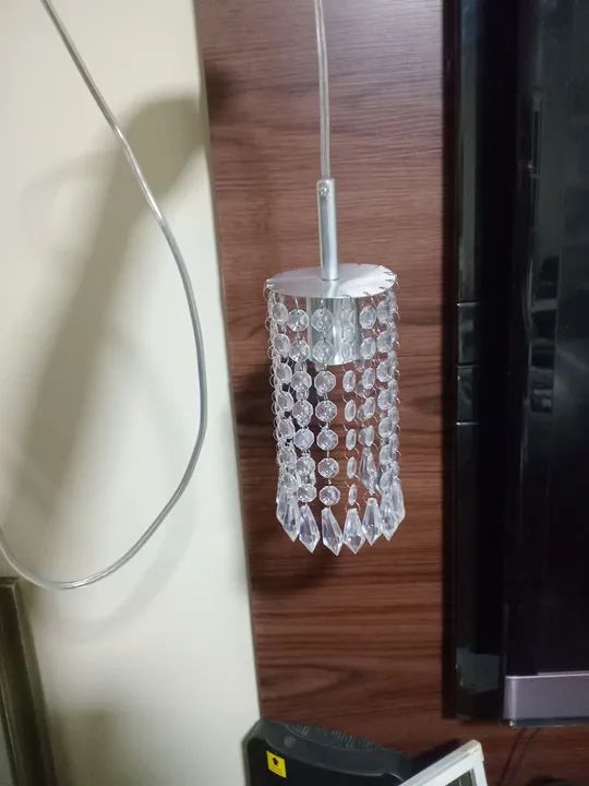Luminária pendente em "cristal" (acrílico) 