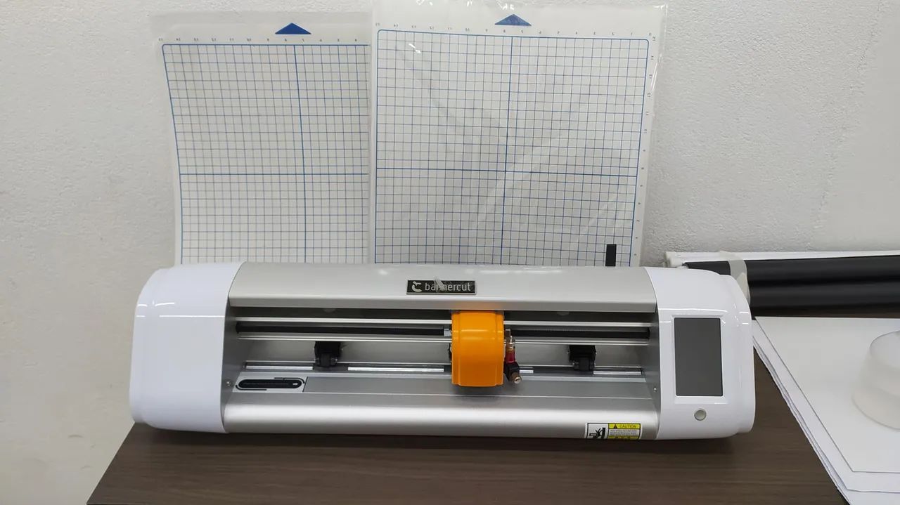 Plotter de recorte  Bannercut Campro  - 60 cm de boca - de mesa  - profissional 