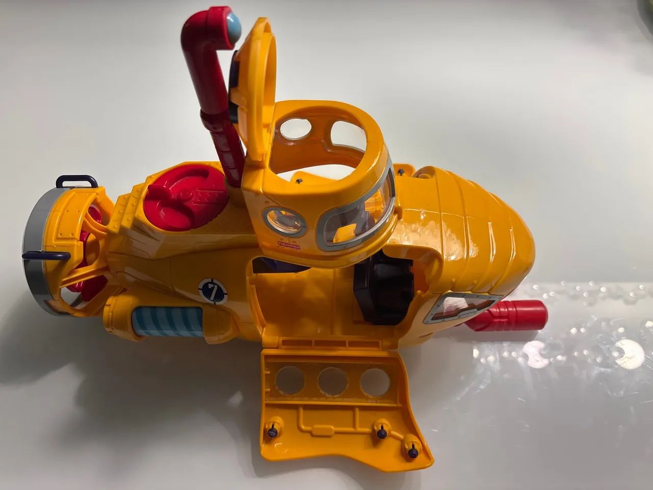 Brinquedos do fundo do mar - Submarino e personagens - Foto 4