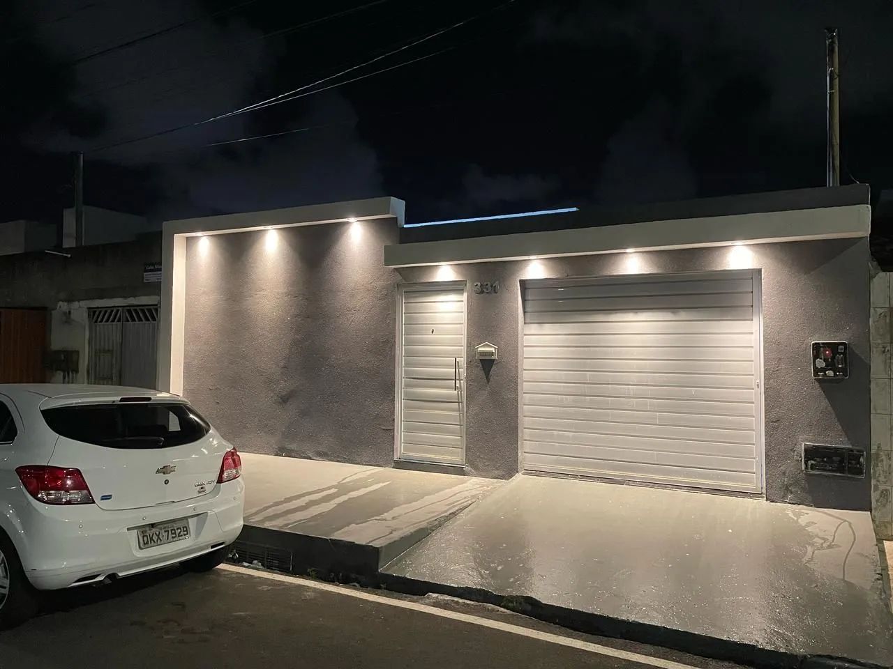 Casa na Avenida principal do Bugio