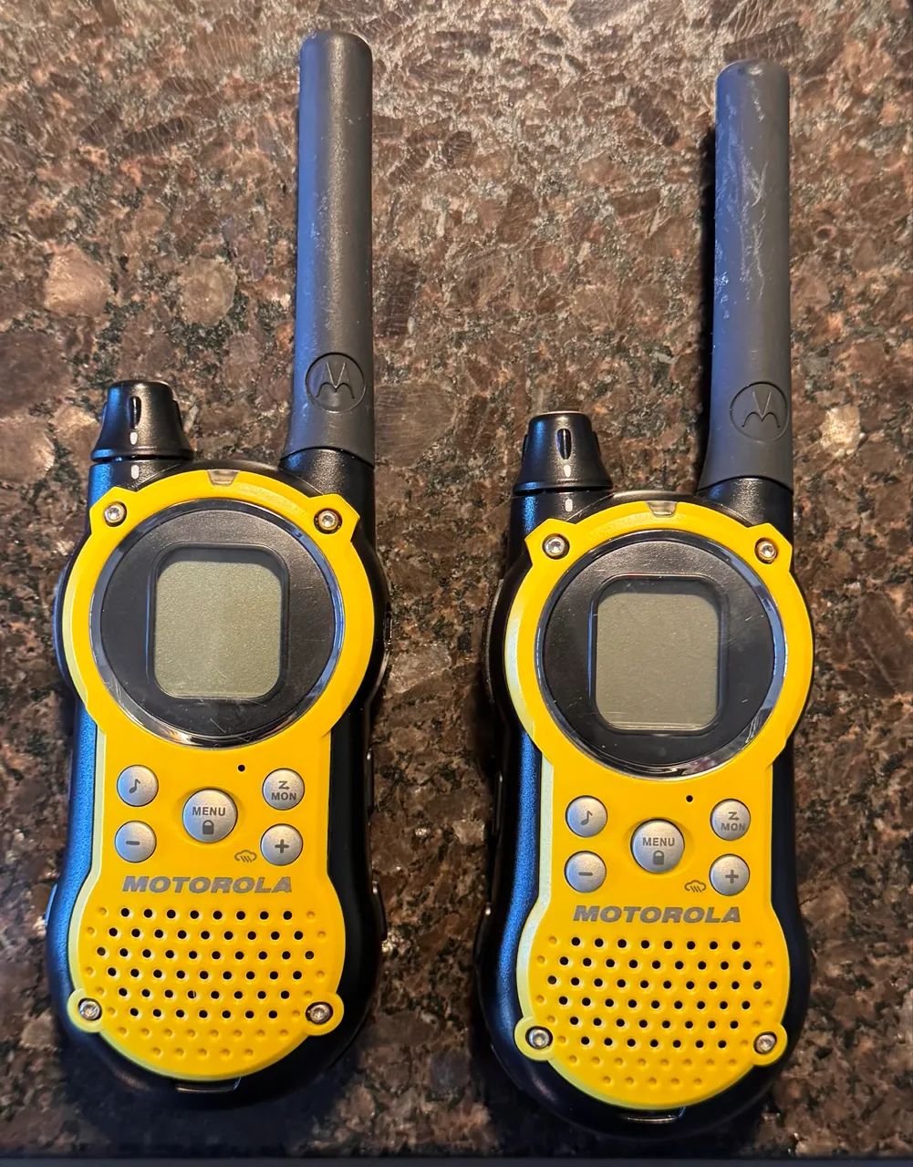 Rádio walkie-talkie motorola - Foto 2