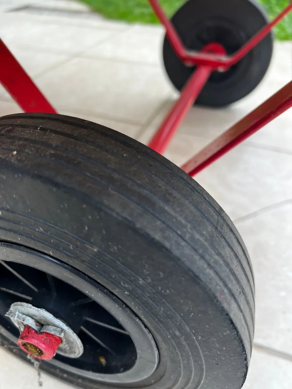 Carrinho Plataforma 250Kg 4 Rodas Maciças  - Foto 2