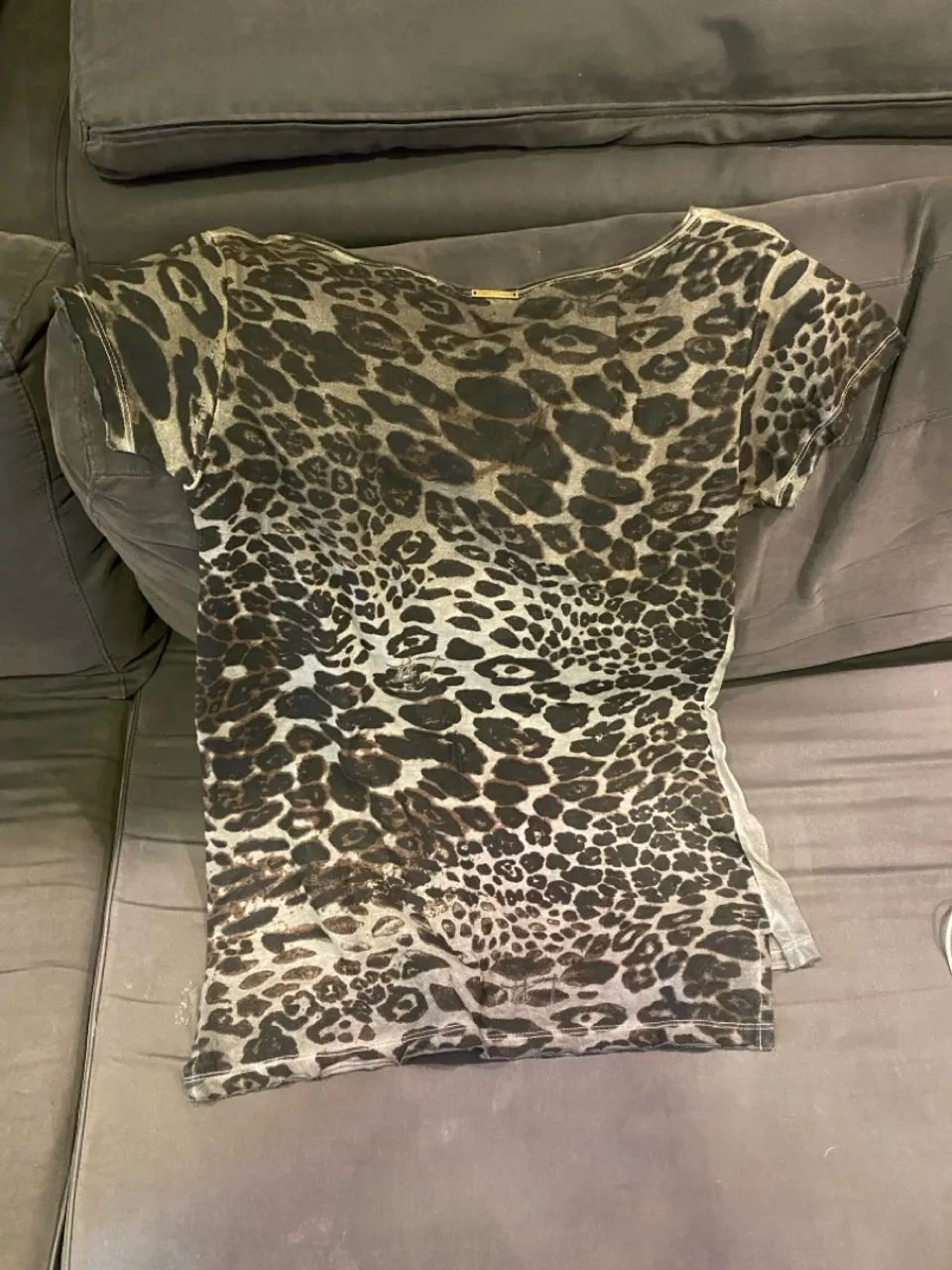 Camiseta Feminina Estampada com Manga de Onça Roupas Jardim