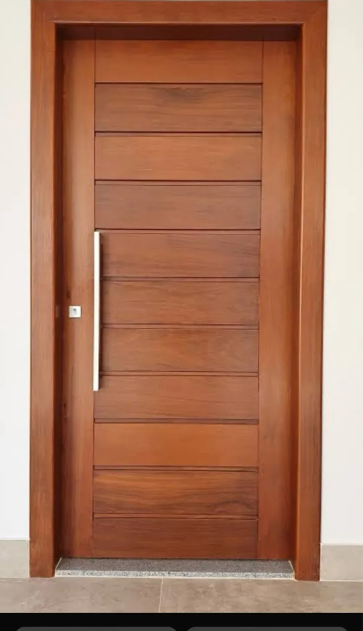 Porta de Madeira Maciça - Design Moderno