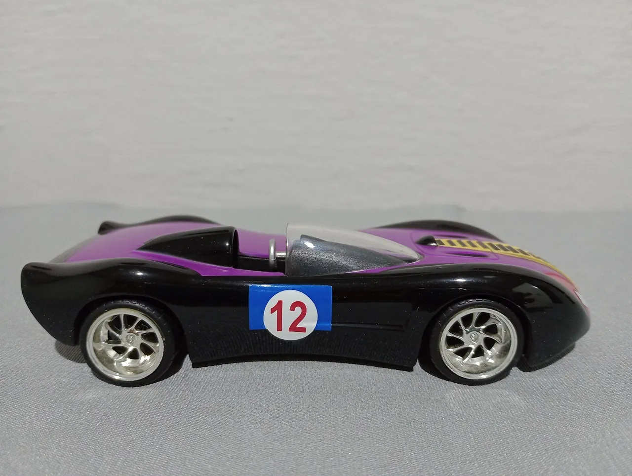 Miniatura de Carro de Corrida - Colecionável