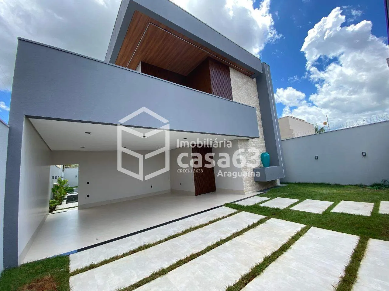 Casa à venda, 3 quartos, 3 suítes, 4 vagas, Loteamento São Miguel - Araguaína/TO