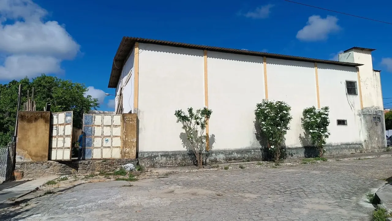 Oportunidade Imperdível! Galpão Comercial/Residencial na Serraria Maceió