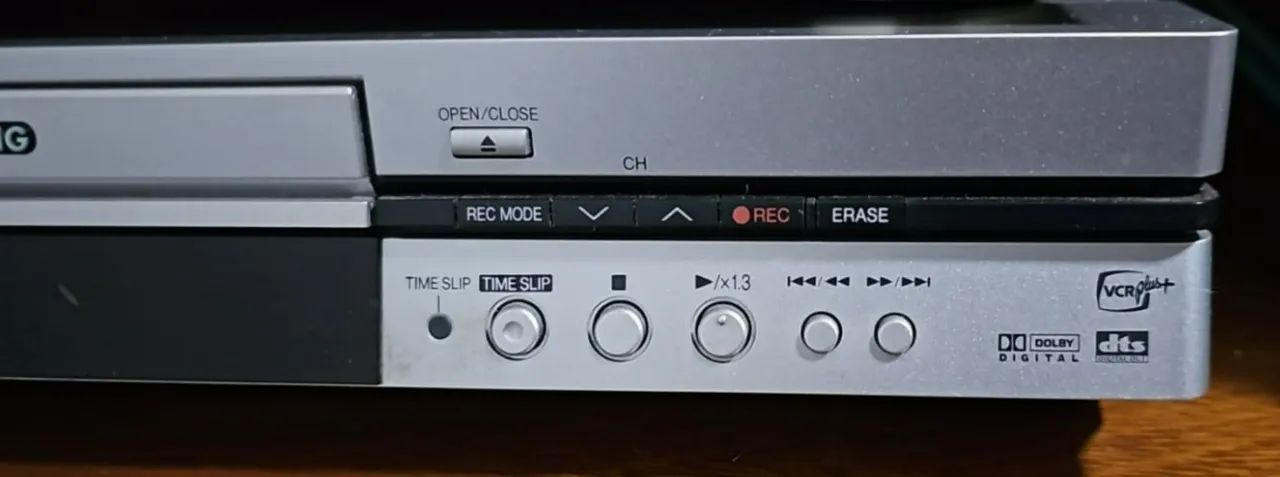 PANASONIC DVD VIDEO RECORD  - DMR E 50 - Foto 3