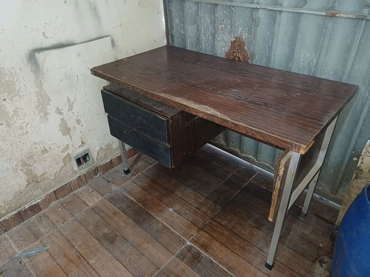 Mesa de Escritório com Gavetas - Foto 2