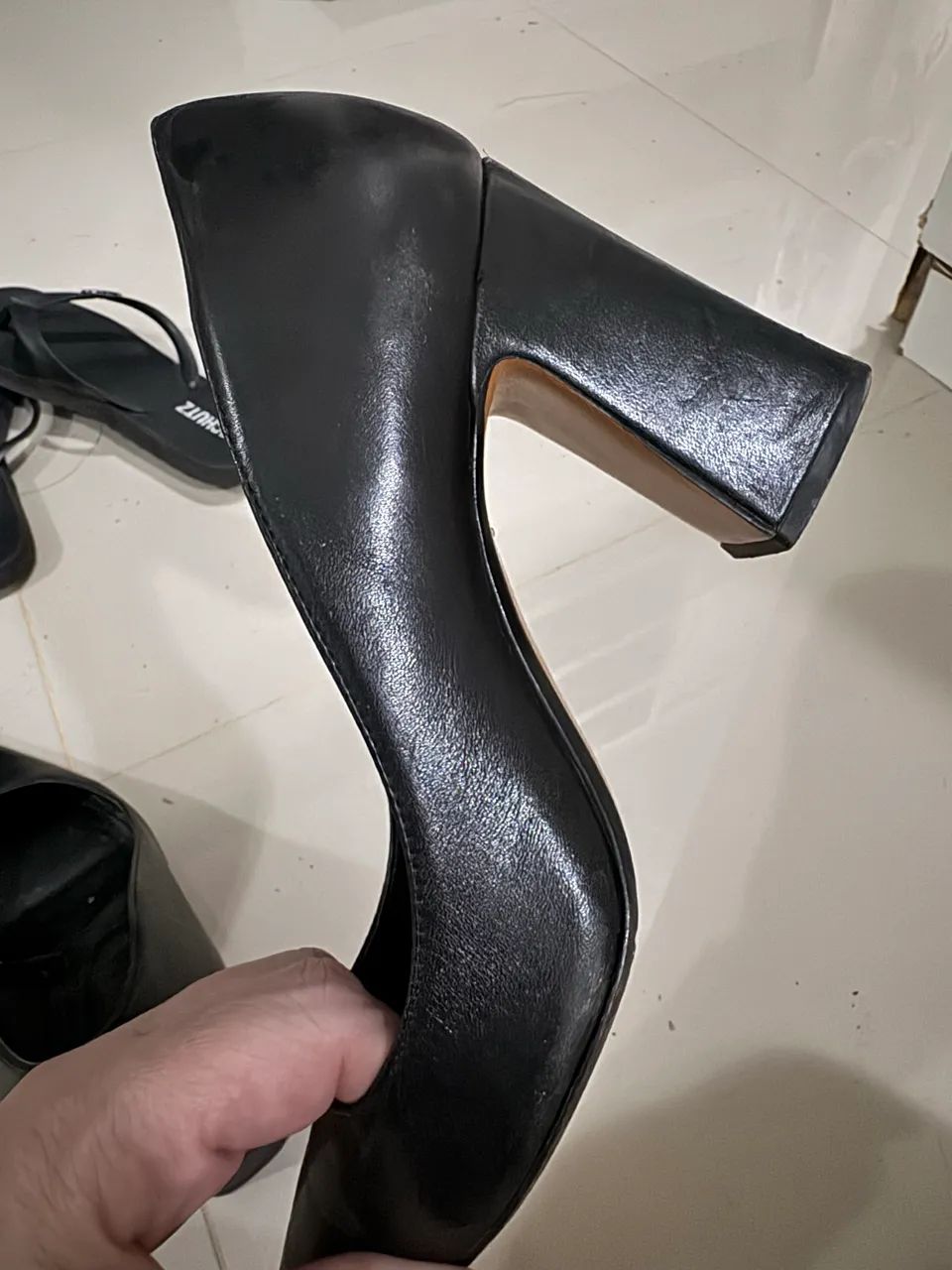 Scarpin couro Schutz  - Foto 2