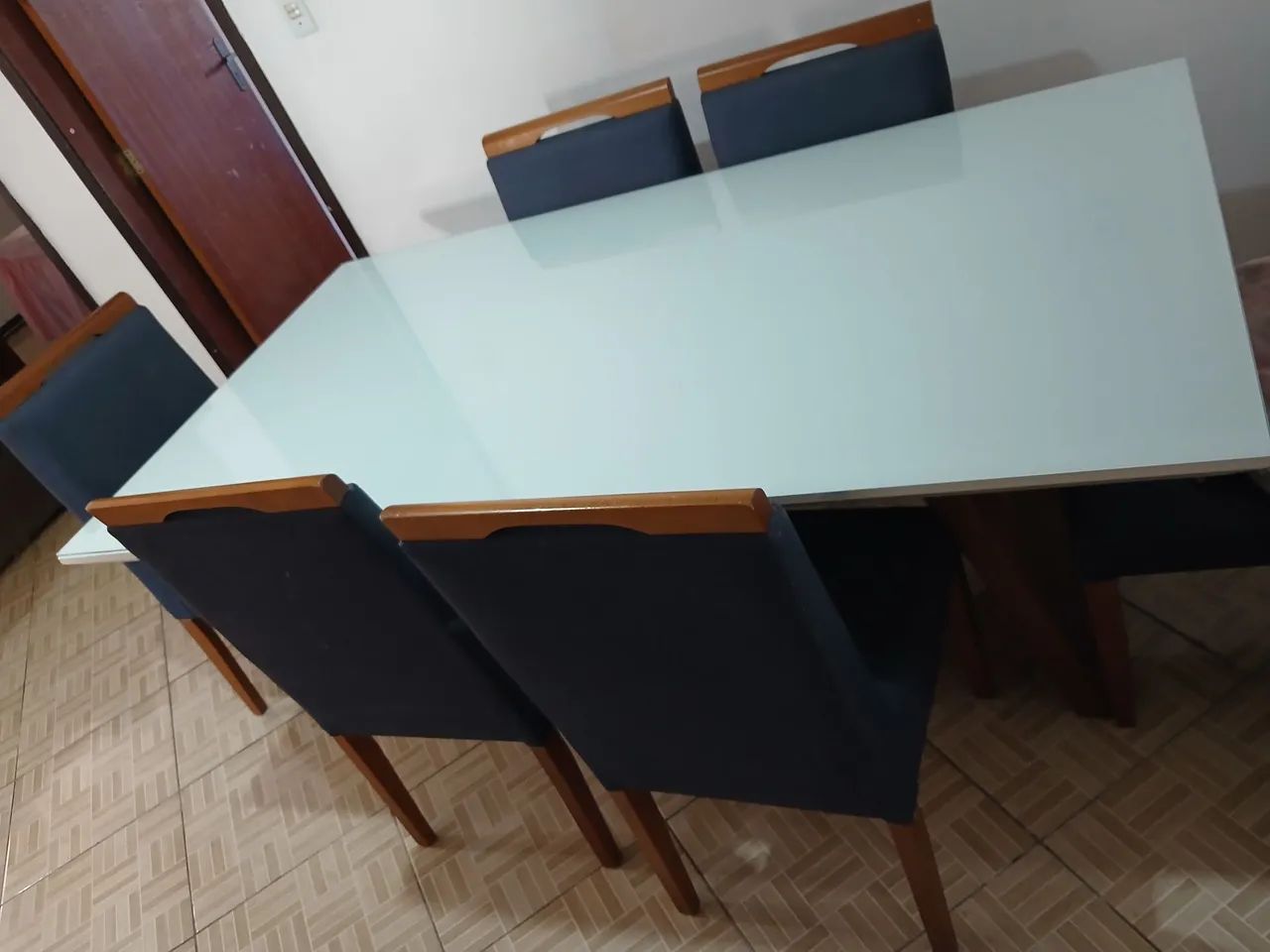 Vendo Mesa de Jantar.