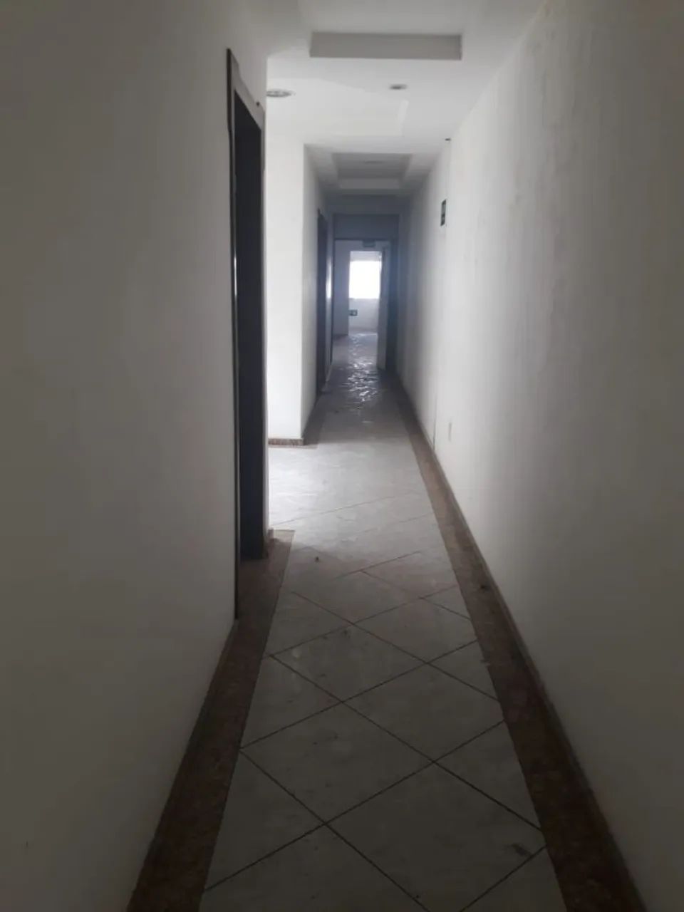 Prédio comercial em área de comércio - Foto 2