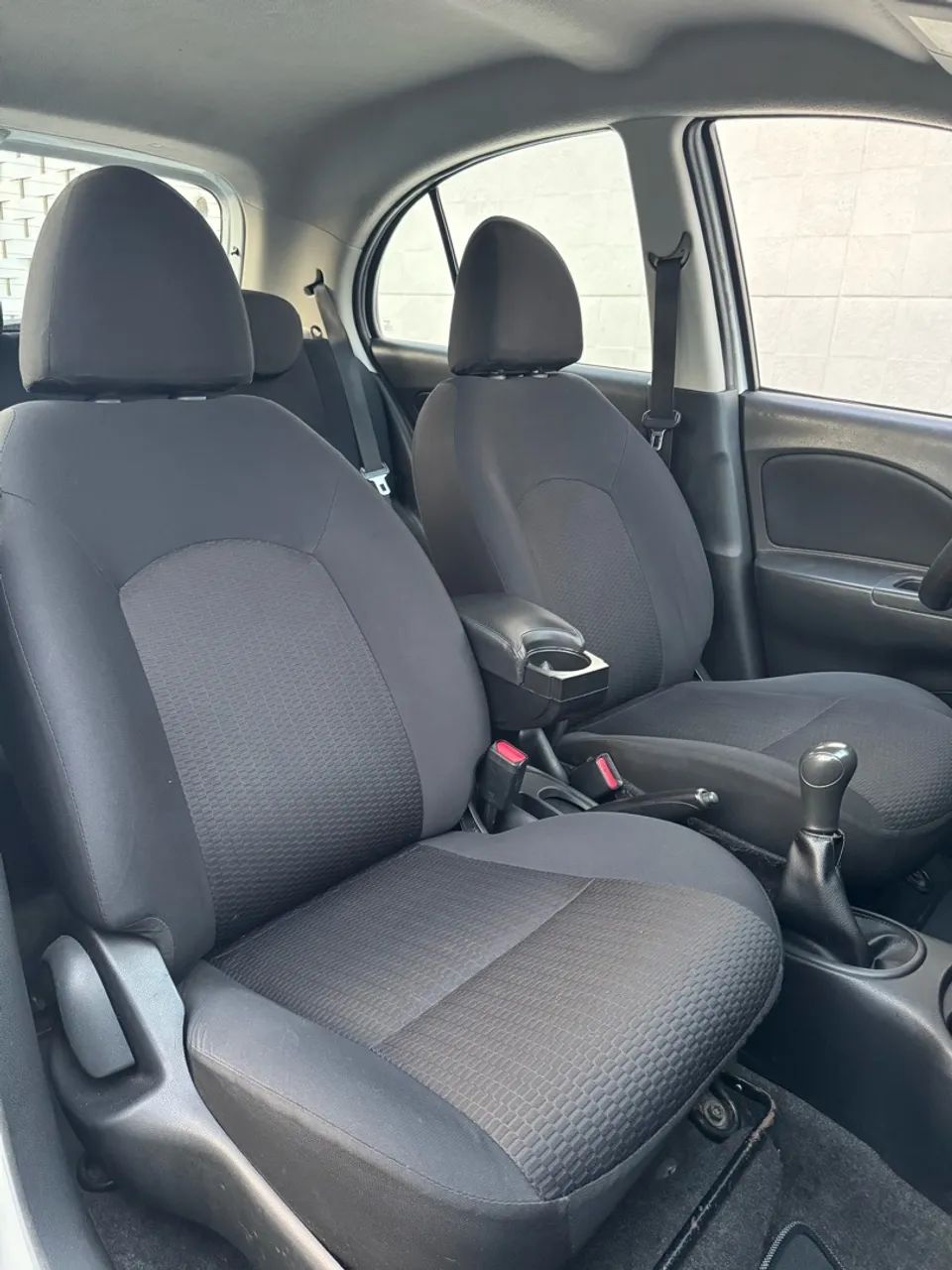 Nissan March S 1.0 16V Flex Fuel 5p, foto 9 de 16