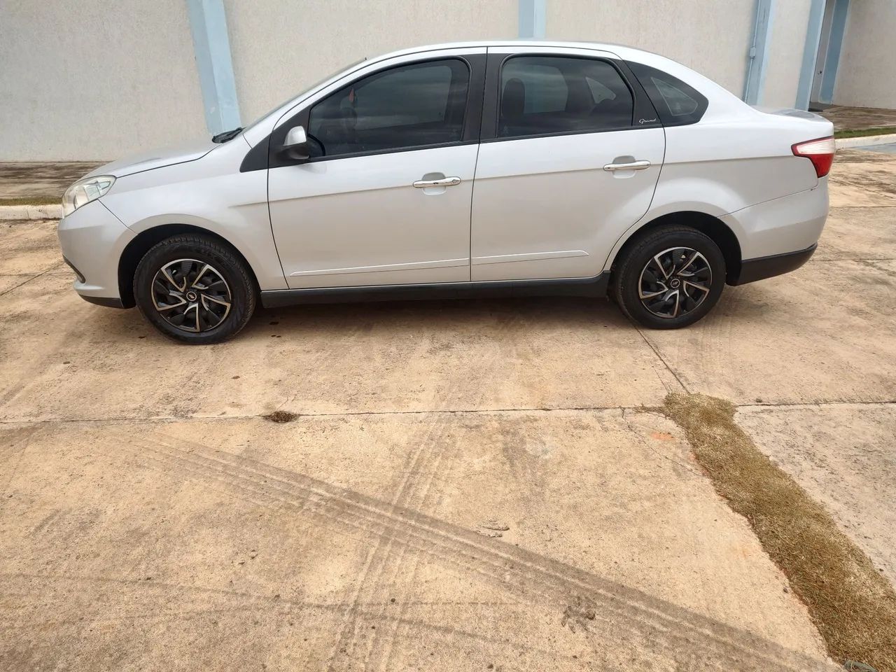 Fiat Grand Siena Grand Siena ATTRAC. 1.4 EVO F.Flex 8V 2013