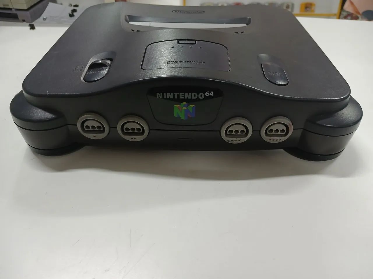 Nintendo 64 Playtronic na caixa com jogo - Foto 3