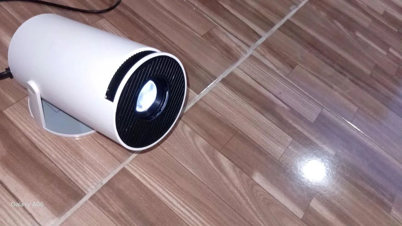 Projetor novo com dois dias de uso