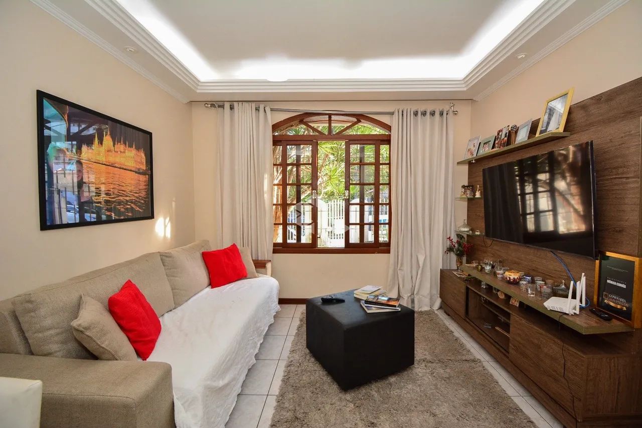CASA À VENDA NA TRINDADE EM FLORIANÓPOLIS COM 3 DORMITÓRIOS SUÍTE EDÍCULA E 2 VAGAS DE GAR - Foto 5