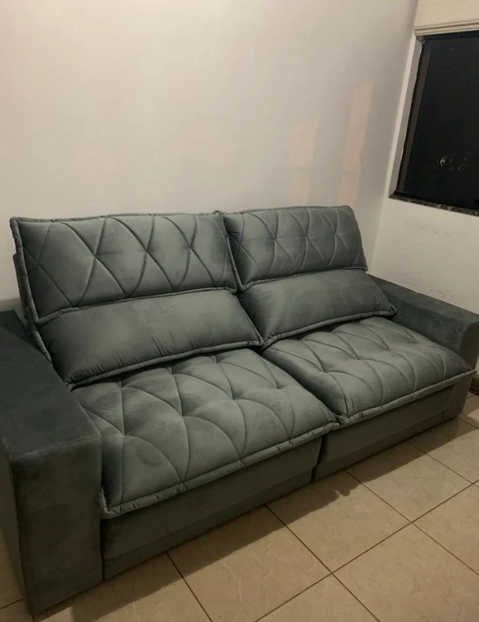 Retractable and Reclining Sofa444757625453291520