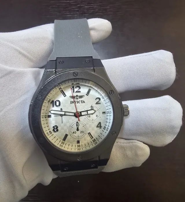 Relógio Invicta 41mm Pulseira borracha 