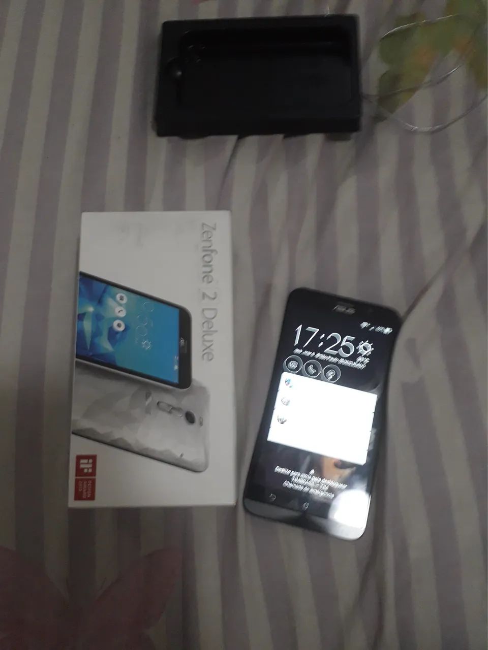 Celular Asus deluxe 128GB - Foto 2