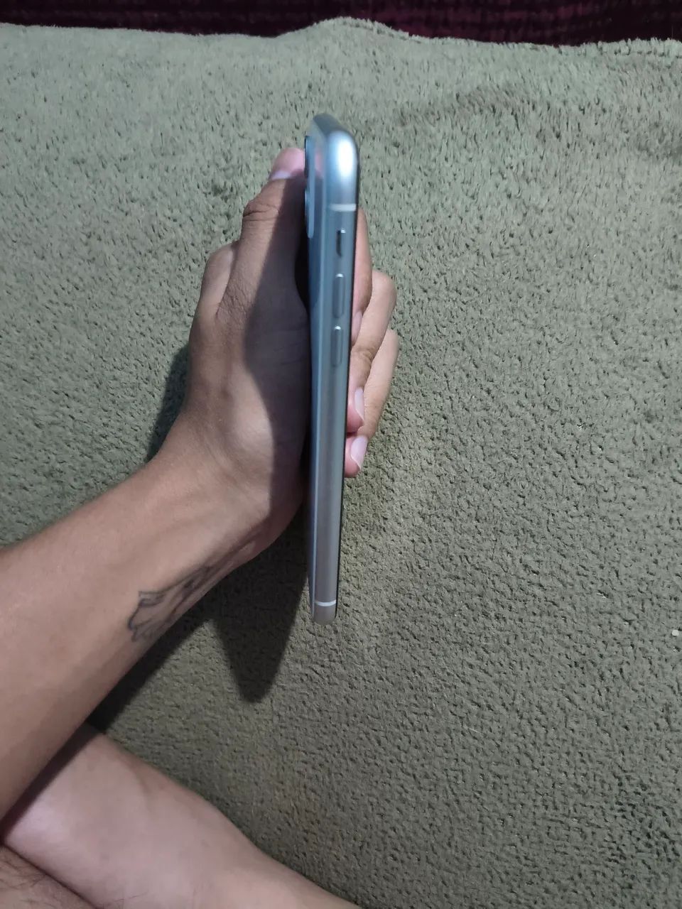 vendo iPhone 11 funcionando tudo, bateria 76% - Foto 5