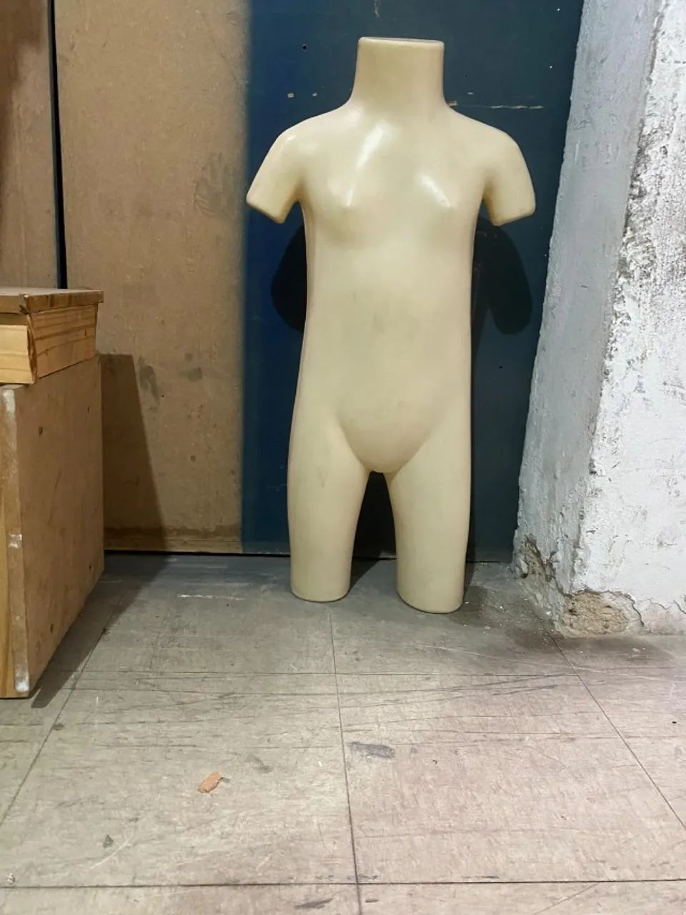 Manequins usados, produtos com marca de uso - Foto 3