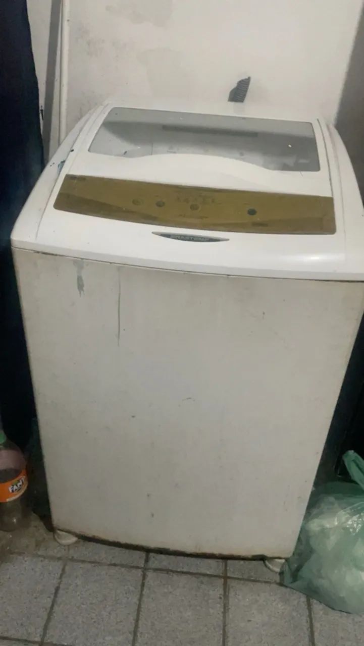 Máquina de lavar com defeito