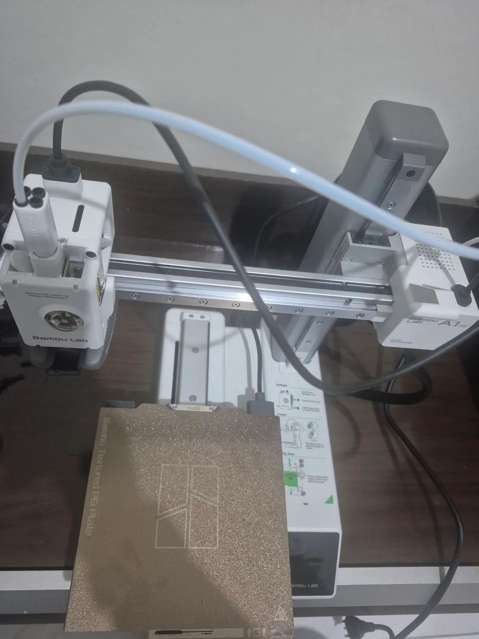 Impressora 3D bambu lab A1 mini - menos de 100h de uso - Perfeito estado - Foto 2