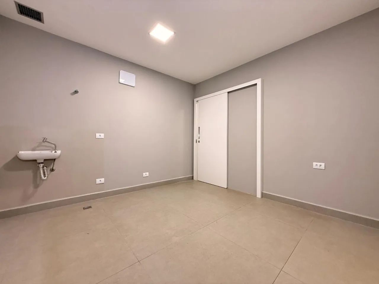 Sala para alugar em Maringá, Zona 05, com 19.75 m², Clínica San Meih - Foto 4