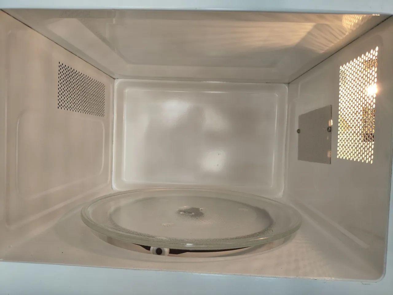 Microondas Electrolux,27 litros, entrego e garantia  - Foto 4